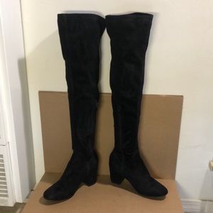 OVER THE KNEE BLACK BOOTS